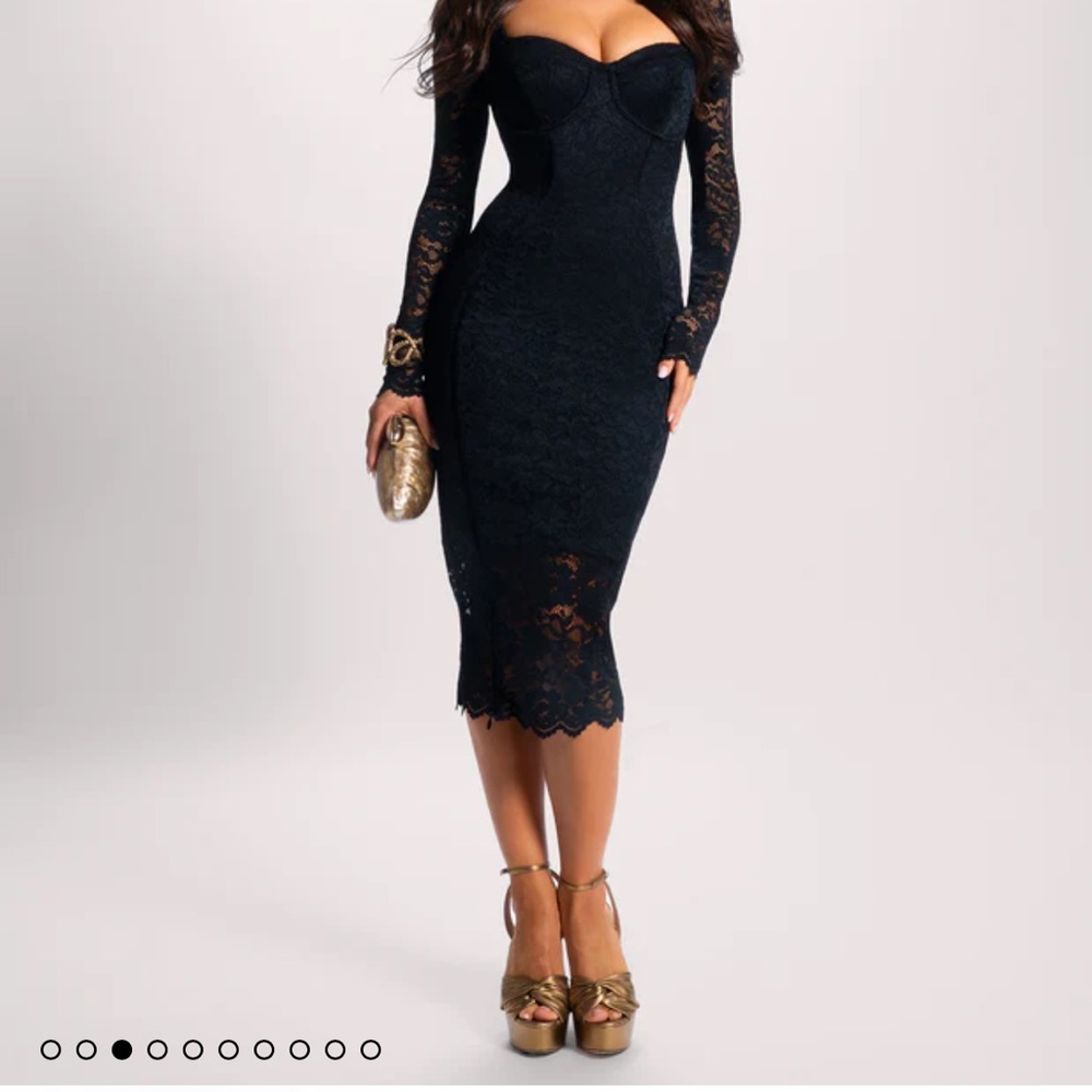 Ta3 Black Lace Dress
Seamed Lushy Long Sleeve Midi Dress - Lace Black
